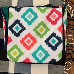Thirty-one Hanging Traveler Case